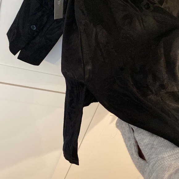 Chicos Size 2 Black Floral Long Sleeve Top - Size 2 - New w/Tags - Picture 9 of 16